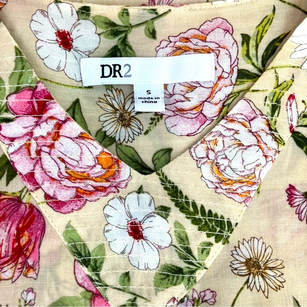 DR2 Floral Print V-Neck Blouse - Picture 7 of 8